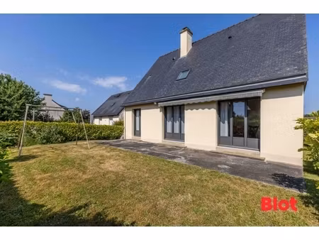 exclusivité blot liffré – une maison familiale rare sur le marché  à deux pas de toutes le