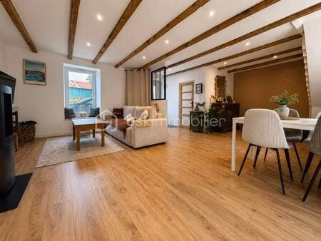 maison de ville 94 m² environ – 3 chambres – centre-bourg de plumergat