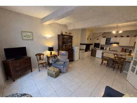 maison avec cour