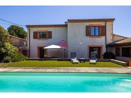 charmante maison de village avec piscine chauffée et garage à fanjeaux