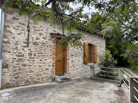 jolie maison en pierres