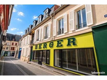immeuble 16 pièces 344 m²