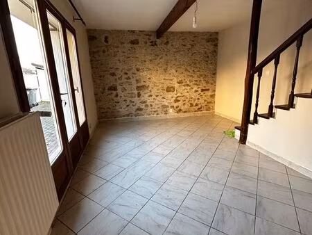 app duplex refait à neuf - 2 pièces - 1 chambre maincy