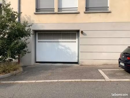 loue garage