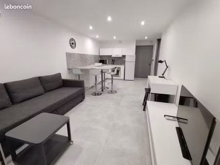 location étudiant - 2p avec parking