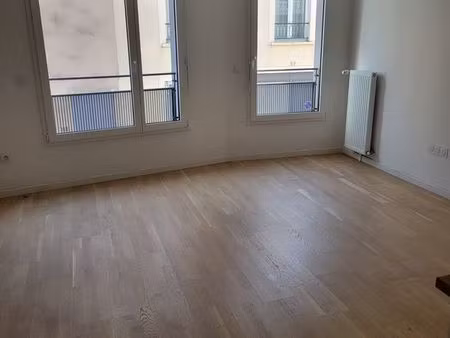 studio 33m² immeuble -proche centre-ville (visite dimanche 28 juin après-midi)