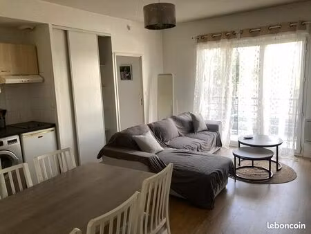 location appartement meublé +balcon+place de parking