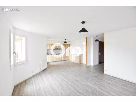 appartement 2 pièces 62 m²