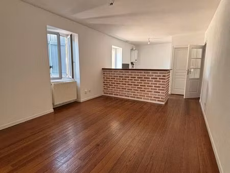 location appartement t3 centre de marcigny