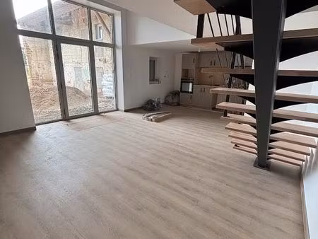 à louer – appartement t4 neuf de 95 m² avec toit terrasse – saint-jean-sur-veyle