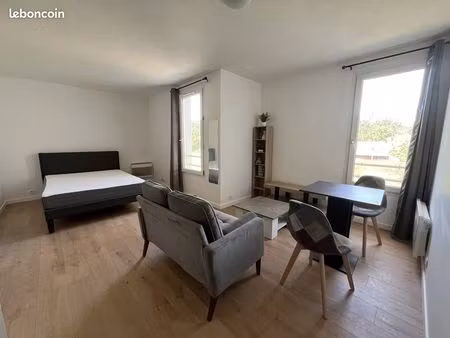 studio 1 pièce 31 m²