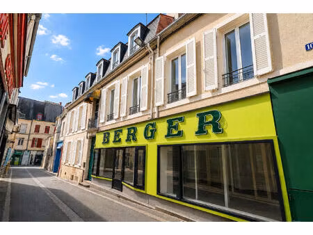 immeuble nevers 4 appartements + un local commercial  hyper centre de nevers  2h30 paris
