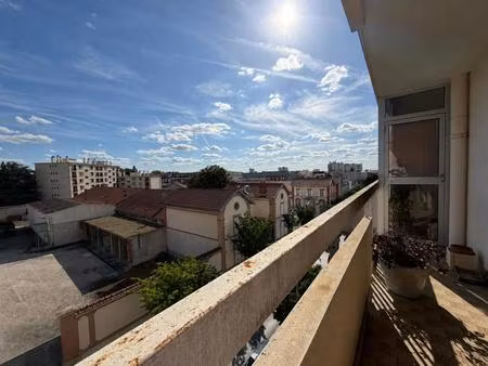 reims- appartement t4 - balcon - loggia - secteur clémenceau