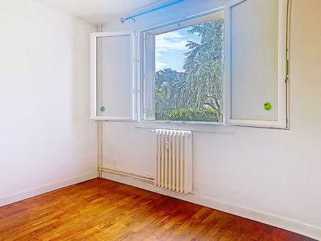 rennes saint-jacques lumineux t2 de 30 m2