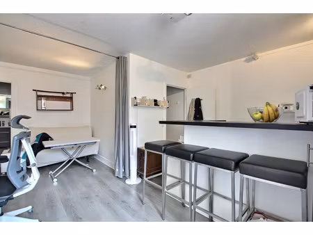 grand studio - quartier recherche - bon etat