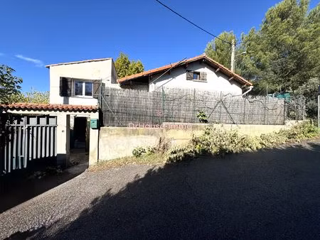 jolie maison à rénover totalement  pouvant ëtre agrandie de 40m2 à 70m2