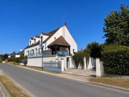 maison checy t7 pièce(s) de 175 m² habitable - 5 chambres - sous-sol complet - terrain clo