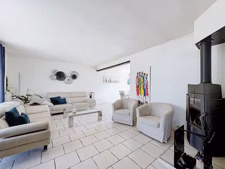 maison beynes 7 pièce(s) 157 m2