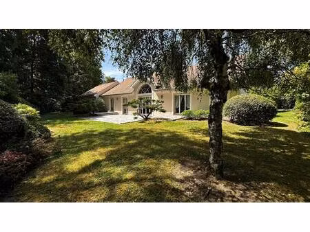 ranch de plain-pied de près de 300 m² sur 2500 m2 de terrain