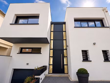toulouse- côte pavée -superbe maison contemporaine de 327.73m² avec piscine - jardin et ga