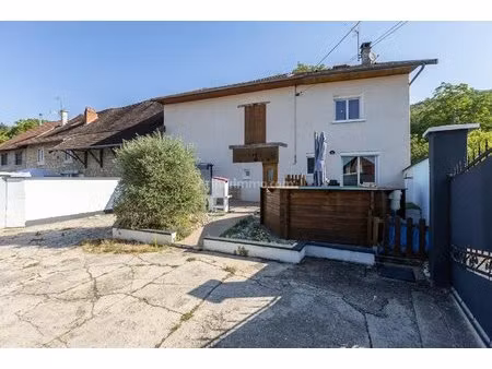 maison de village