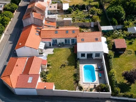 propriété rare : 3 logements et piscine