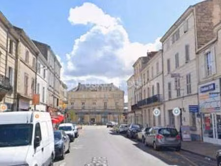 vente bureaux et commerces à niort (79000) : à vendre / 336m² niort