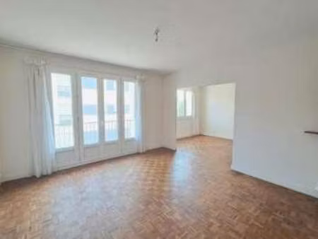 location appartement 3 pièces à nantes (44000) : à louer 3 pièces / 67m² nantes