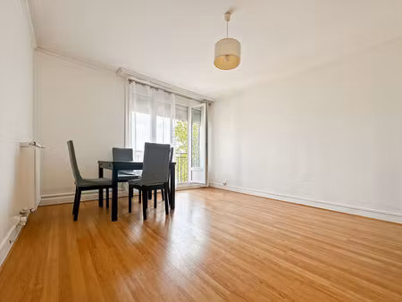 appartement 1 pièces 32 m² à louer rosny-sous-bois 93110 ? | era immobilier