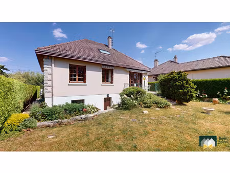 maison traditionelle 3 chambres sur sous sol