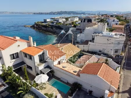 maison pied dans l'eau avec piscine montredon marseille 8ème - mziax0814