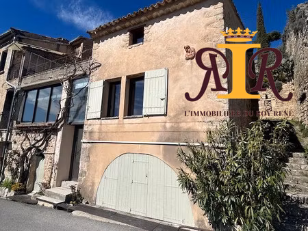 bonnieux  maison de village avec vue  dépendances  terrasse et