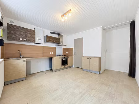 maison vic le comte 3 pièce(s) 68.34 m2