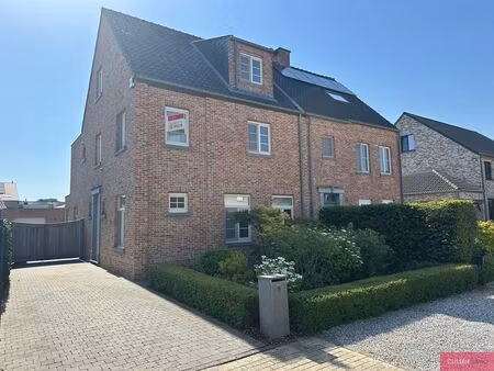huis te huur in oelegem met 4 slaapkamers
