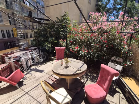 t4 avec accès jardin hôtel de ville 13002