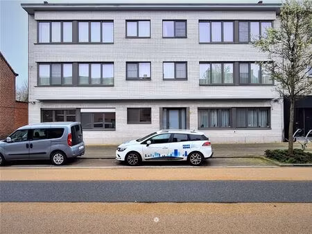 appartement te huur in nieuwkerken-waas met 2 slaapkamers
