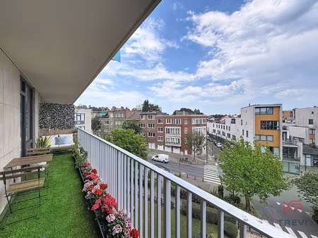 appartement te huur in elsene met 1 slaapkamer
