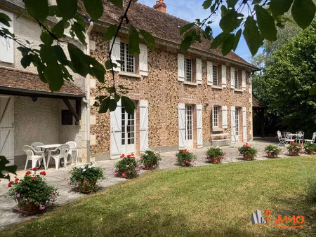 belle longère aux abords de sancerre  parc 13000m2 avec piscine