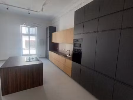 location appartement 3 pièces 150m² sete 34200