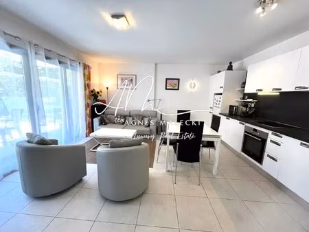 au coeur du centre-ville t2 avec terrasse et jardin privatif de 40m2 !