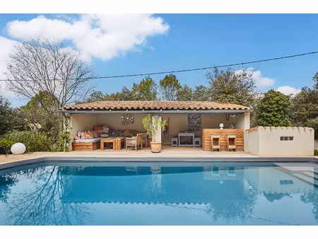 maison 6 pièces 252 m² à vendre / acheter rognes 13840 ? | era immobilier