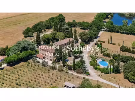 ampus – domaine d'exception de 160 hectares au cœur d'une proven