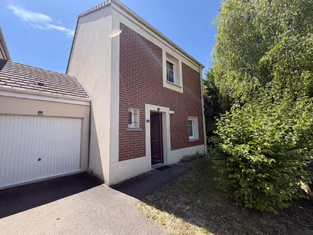 maison de ville idéale premier achat: 3 chambres  jardin et