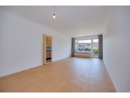 appartement met 2 slaapkamers en twee terrassen en p