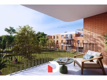 gelijkvloers 2-slaapkamerappartement met mooie buitenruimte