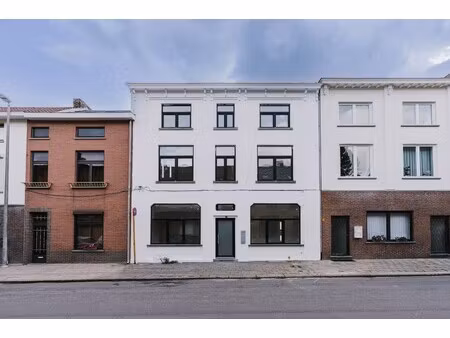 prachtig  lichtrijk appartement op wandelafstand van station