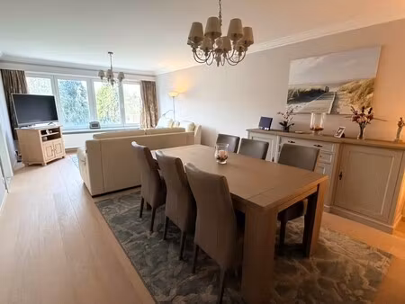 instapklaar  prachtig gerenoveerd 2-slaapkamerappartement