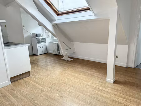 location appartement 2 pièces 25 m² à reims (51100)