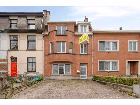 eengezinswoning met 3 kamers  inrichtbare zolder en tuin