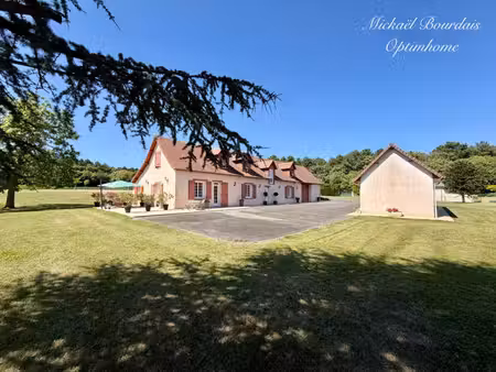 maison de caractère 230 m2 avec 7 hectares de prairie – vie de plain-pied – secteur oizé